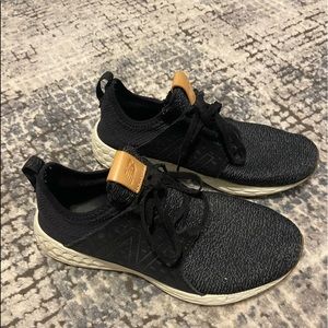 New balance tennis shoes